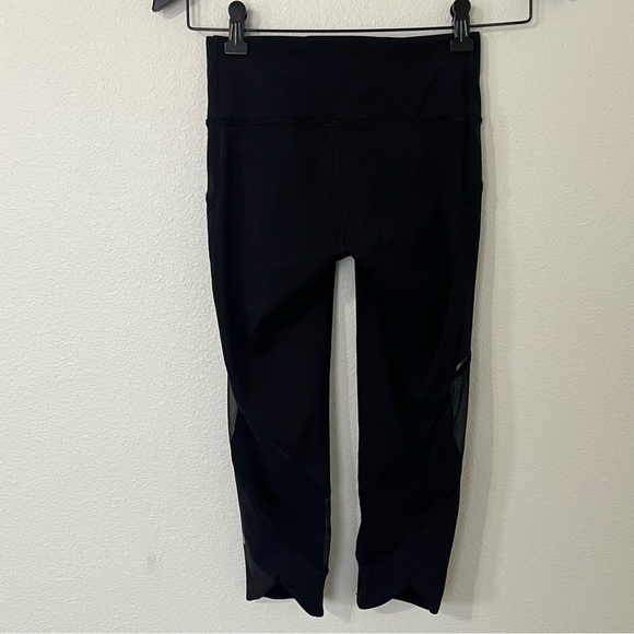 Lululemon Home Stretch Cropped Leggings - Picture 3 of 6